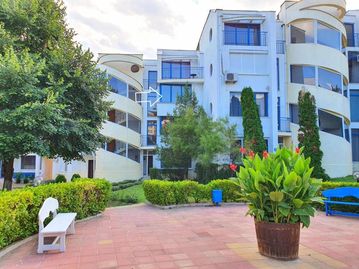 Sveti Vlas Marina Beach Apartment - Vega Village Екстериор снимка