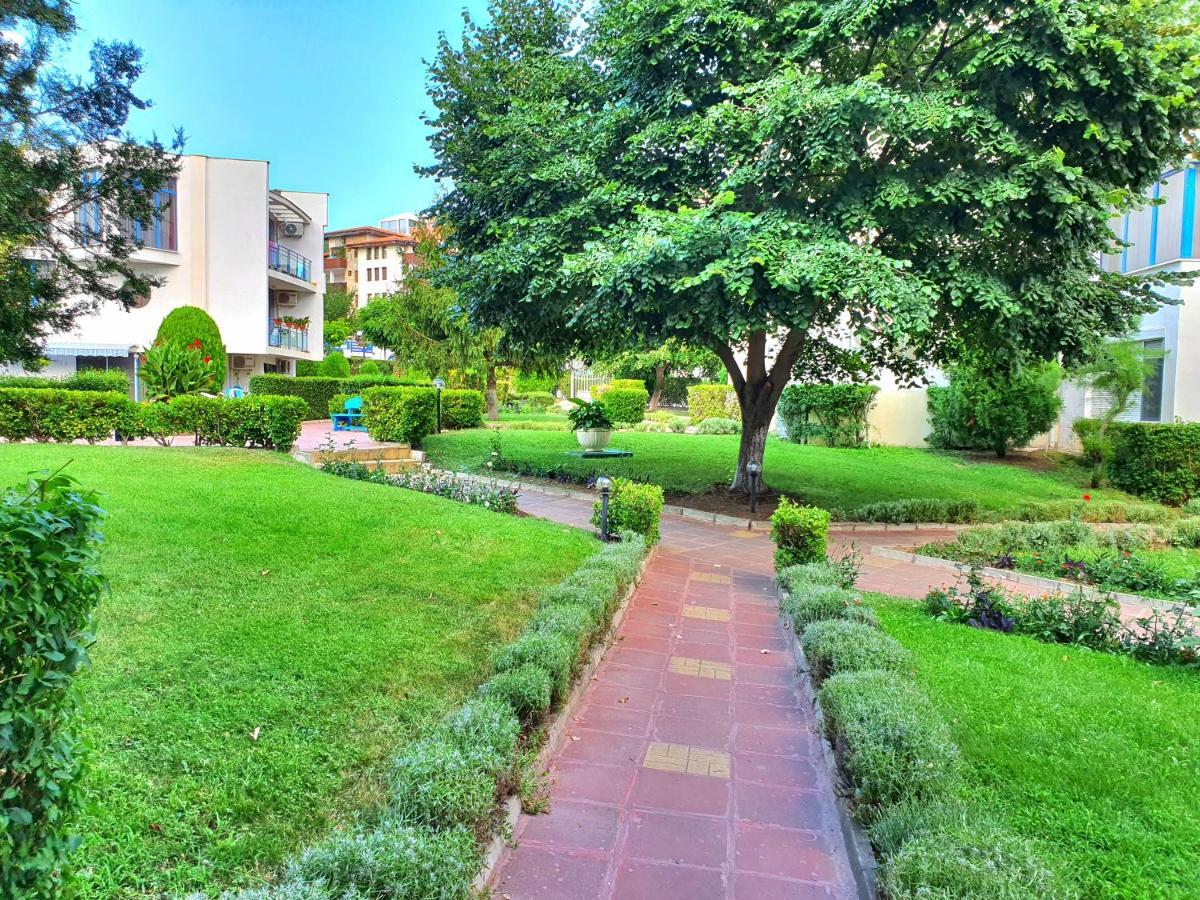 Sveti Vlas Marina Beach Apartment - Vega Village Екстериор снимка